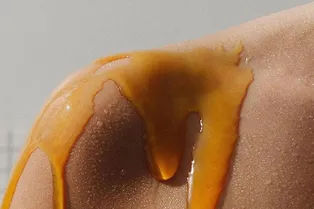 Мед для волос и кожи: как использовать и зачем