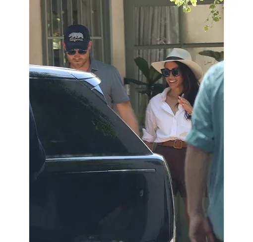 Меган Маркл и принц Гарри в Санта-Барбаре, июль 2023 года Меган Маркл и принц Гарри в Санта-Барбаре, июль 2023 года