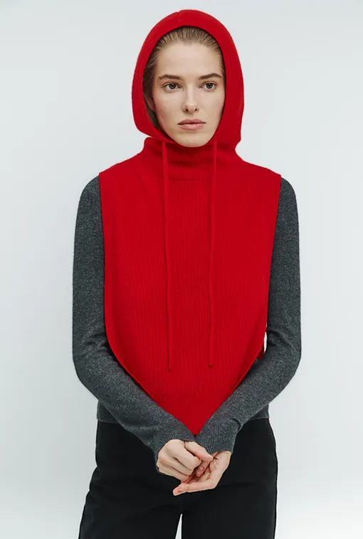 Капор DAISYKNIT, 8 890 руб.