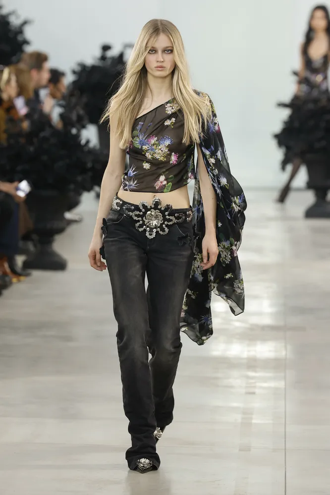Blumarine осень-зима 2025/26 Blumarine осень-зима 2025/26