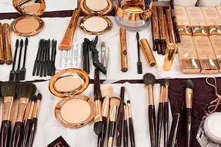 Cколько на самом деле можно хранить косметику Cколько на самом деле можно хранить косметику