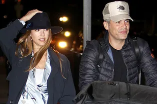 Пижама и кроссовки: идеальное комбо для беременной Джессики Альбы