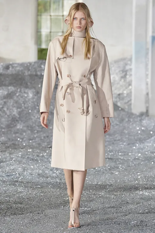 Burberry весна-лето 2022