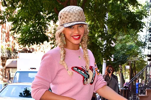 Бейонсе показала, как нарядить идеальную новогоднюю елку