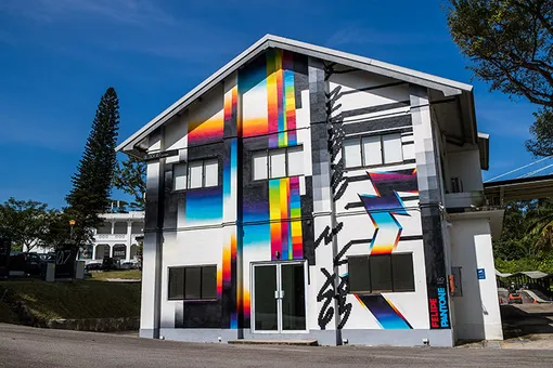Felipe Pantone. Chromodynamica for Singapore, 2018 год Felipe Pantone. Chromodynamica for Singapore, 2018 год