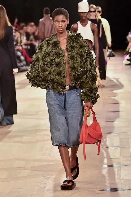 Balenciaga весна-лето 2026