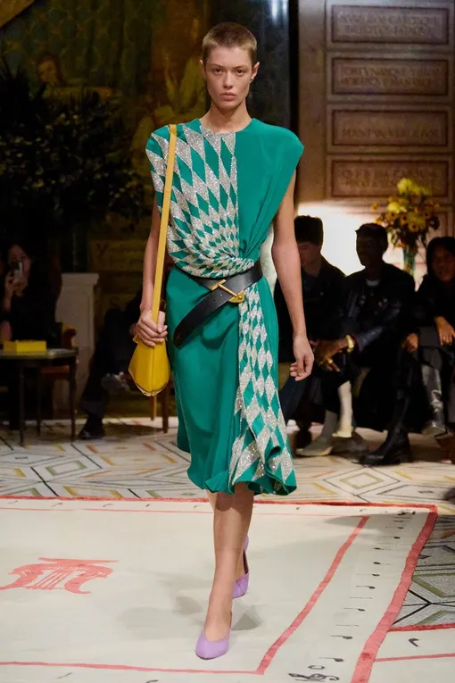 Versace весна-лето 2026 Versace весна-лето 2026