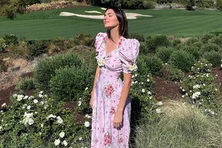 Весна — это платья в цеточек. 10 самых нежных и романтичных