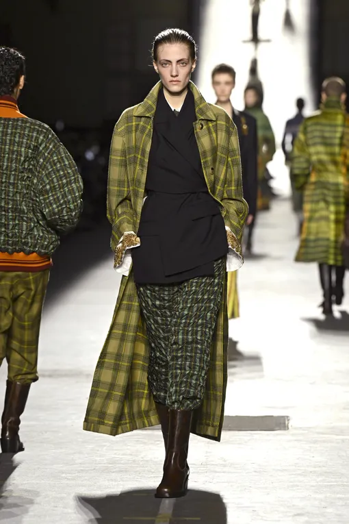 Dries Van Noten осень-зима 2026/27 Dries Van Noten осень-зима 2026/27