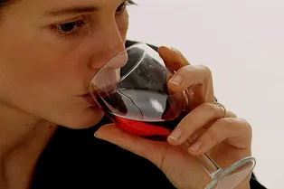 5 главных мифов о красном вине, в которые нам нравится верить