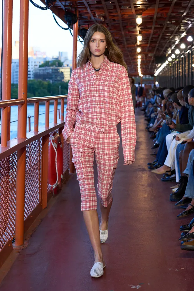 Tommy Hilfiger весна-лето 2025