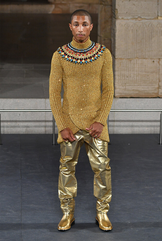 На показе Chanel Metiers D'Art 2018/19 На показе Chanel Metiers D'Art 2018/19