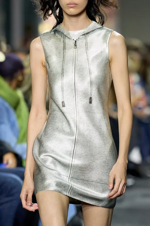 JW Anderson весна-лето 2025 JW Anderson весна-лето 2025