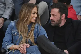 Джей Ло и Бен Аффлек не могут оторваться друг от друга на баскетбольном матче в Лос-Анджелесе