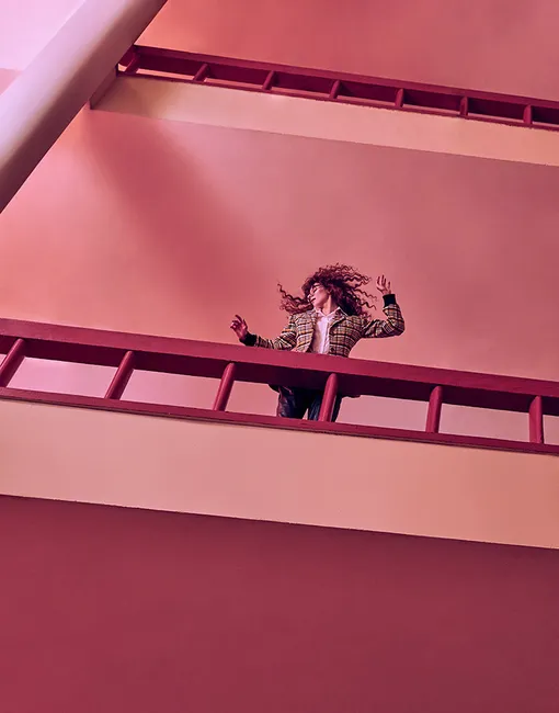 Жакет, Louis Vuitton; блузка, Marella; брюки, Patrizia Pepe Жакет, Louis Vuitton; блузка, Marella; брюки, Patrizia Pepe