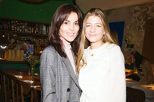 Саша Новикова, Сати Казанова, Дмитрий Шепелев на завтраке в Avocado Queen