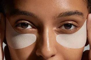 Как быстро избавиться от мешков под глазами