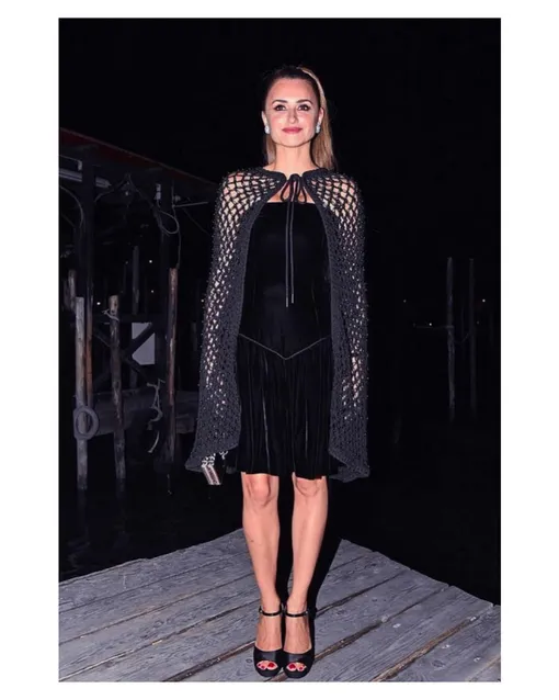 Пенелопа Крус в маленьком черном платье Пенелопа Крус в маленьком черном платье