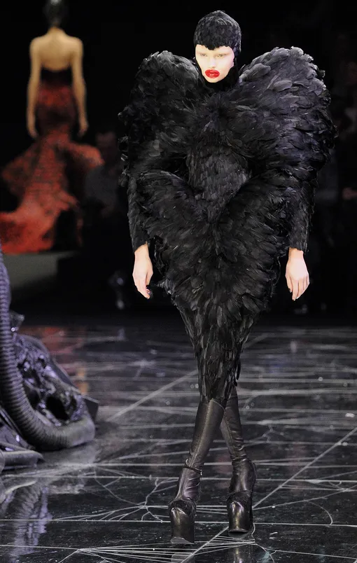 Коллекция Alexander McQueen осень-зима 2009