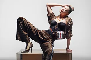 4 амплуа Джиджи Хадид в новом кампейне Burberry