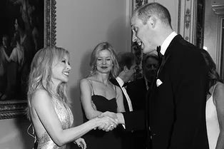 Поп-принцесса во дворце: Кайли Миноуг встретилась с принцем Уильямом