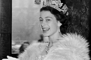 Как Елизавета II взошла на престол в 25 лет и заслужила любовь всех британцев