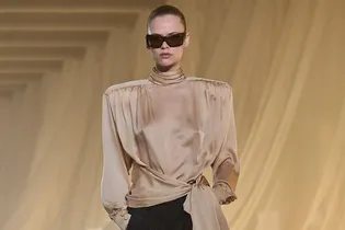 Новая эра: как выглядит первая коллекция Антонина Трона для Balmain