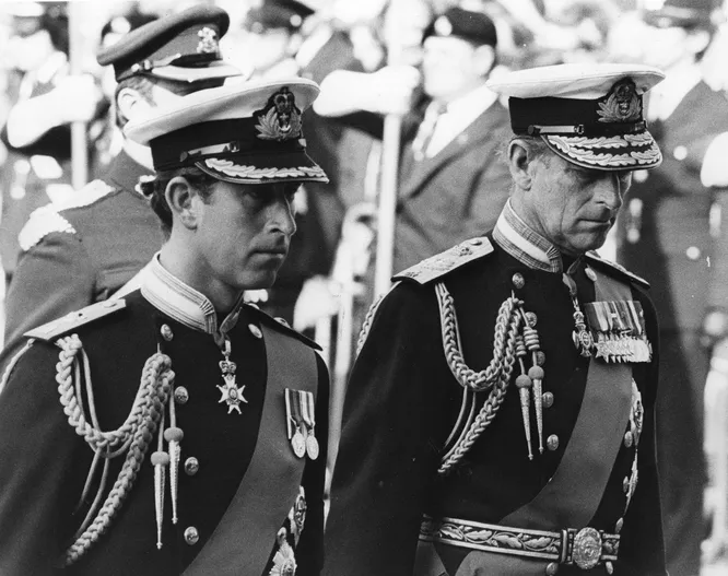 Чарльз, принц Уэльский, и принц Филипп, герцог Эдинбургский, на похоронах графа Луи Маунтбеттена, 1979 год