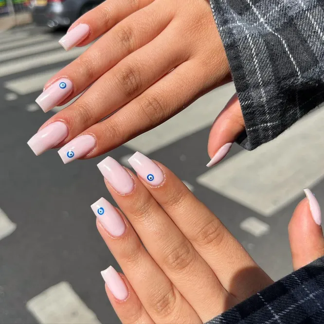 @evahallnails