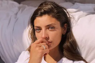 Как избавиться от привычки трогать лицо руками