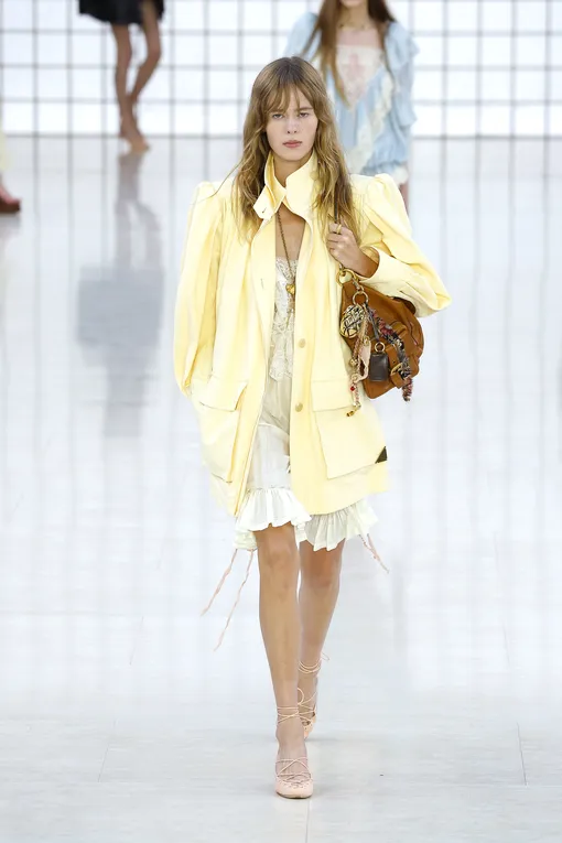 Chloé весна-лето 2025 Chloé весна-лето 2025