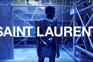 Новая «мужественная» женственность в фильме Saint Laurent Новая «мужественная» женственность в фильме Saint Laurent