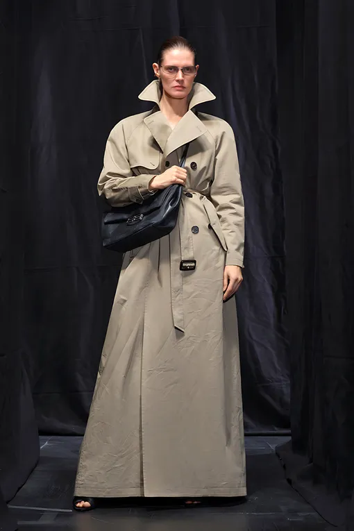 Balenciaga осень-зима 2025 Balenciaga осень-зима 2025