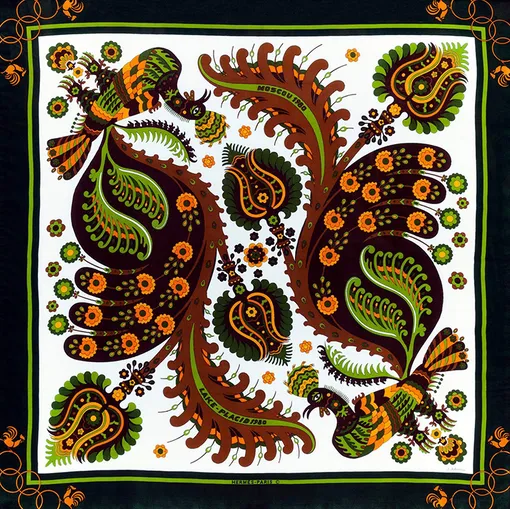 Платок Hermès «Skyros» (Скирос). Автор: Julia Abadie Платок Hermès «Skyros» (Скирос). Автор: Julia Abadie