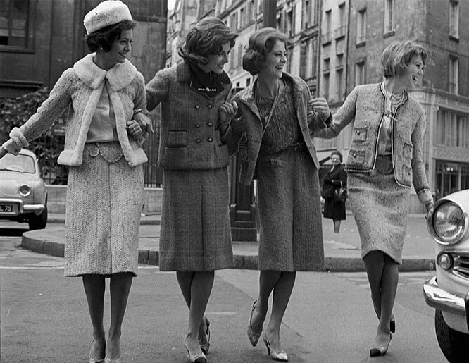 Костюмы из коллекции Chanel осень-зима 1961/62 в съемке Life Magazine Костюмы из коллекции Chanel осень-зима 1961/62 в съемке Life Magazine