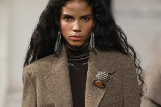 В 2026 году вам нужно всего одно украшение, чтобы преобразить любой образ