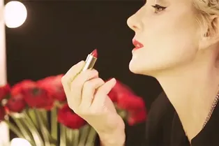 Рената Литвинова, Светлана Устинова и другие знаменитые женщины о любимых ароматах