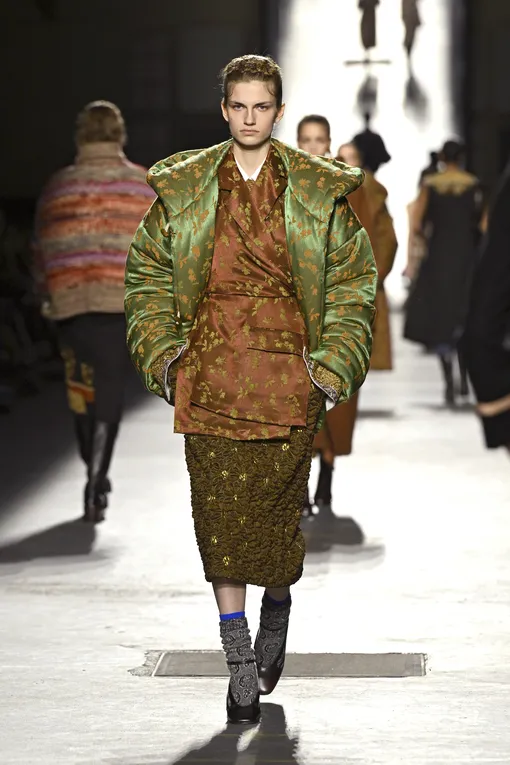 Dries Van Noten осень-зима 2026/27 Dries Van Noten осень-зима 2026/27