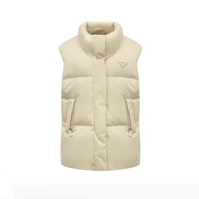PRADA, 170 000 руб. 
