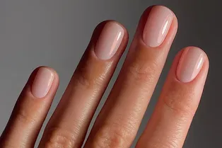 Ваши ногти, только лучше: 10 идей трендового bb-маникюра Ваши ногти, только лучше: 10 идей трендового bb-маникюра