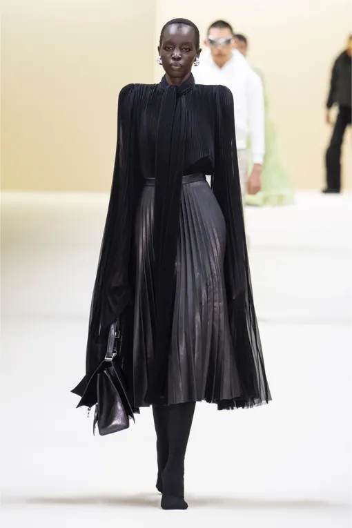 Balenciaga осень-зима 2023/24 Balenciaga осень-зима 2023/24