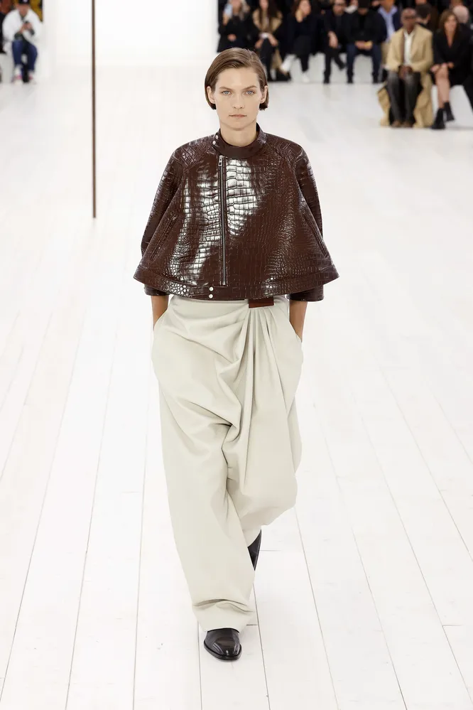 Loewe весна-лето 2025 Loewe весна-лето 2025