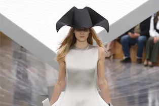 Какая она — новая леди Dior? Отвечает Джонатан Андерсон Какая она — новая леди Dior? Отвечает Джонатан Андерсон