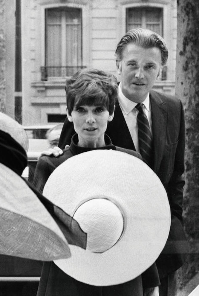 Одри Хепберн и Юбер де Живанши в Париже, 1968 год
