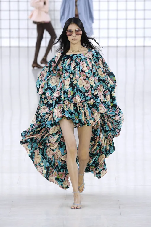 Chloé весна-лето 2025 Chloé весна-лето 2025