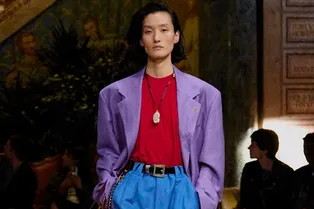 Минимализм — все. В 2026 году одежда должна быть с характером