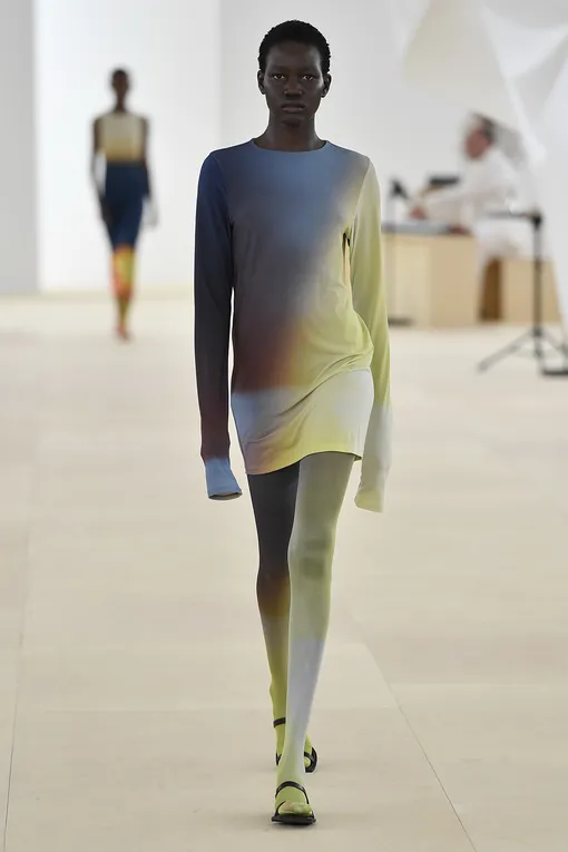 Issey Miyake весна-лето 2024 Issey Miyake весна-лето 2024