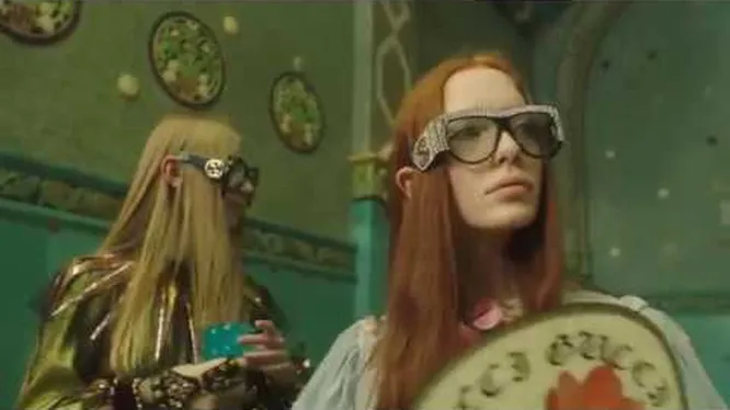 Нажмите и смотрите Нажмите и смотрите