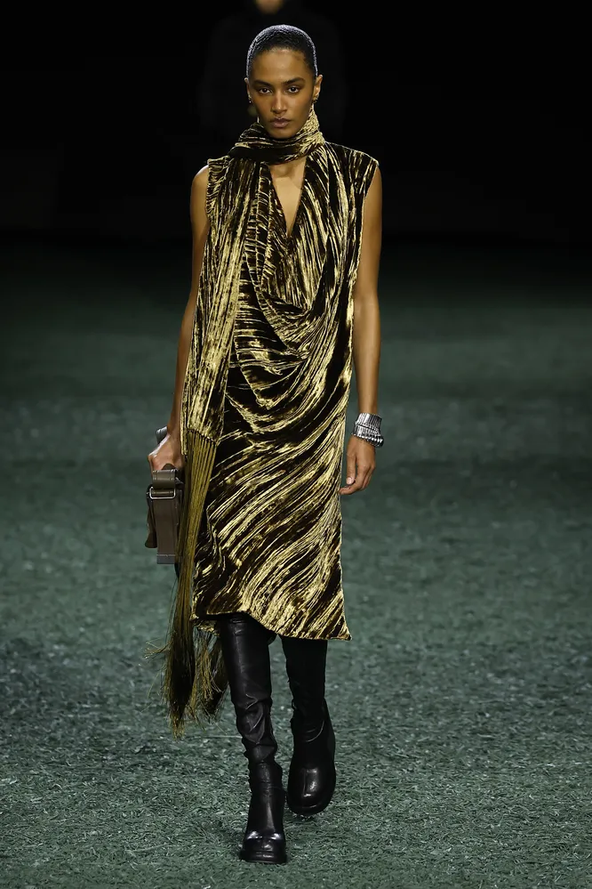 Burberry осень-зима 2024/2025 Burberry осень-зима 2024/2025