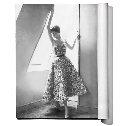 Платье «Мисс Диор» из весенне-летней коллекции Dior 1949 года, на создание которого вдохновила брата Катрин Диор Платье «Мисс Диор» из весенне-летней коллекции Dior 1949 года, на создание которого вдохновила брата Катрин Диор